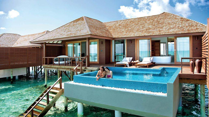 Hulhule Island Hotel